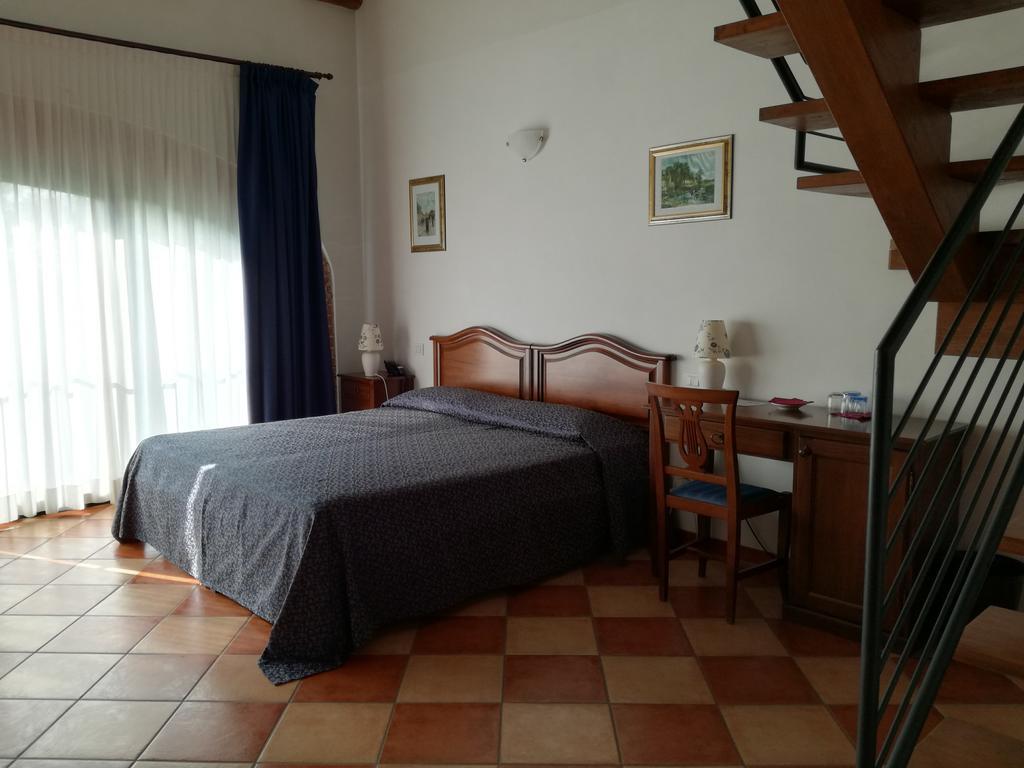Locanda Dell'Arzente Сан-Сальваторе-Монферрато Экстерьер фото