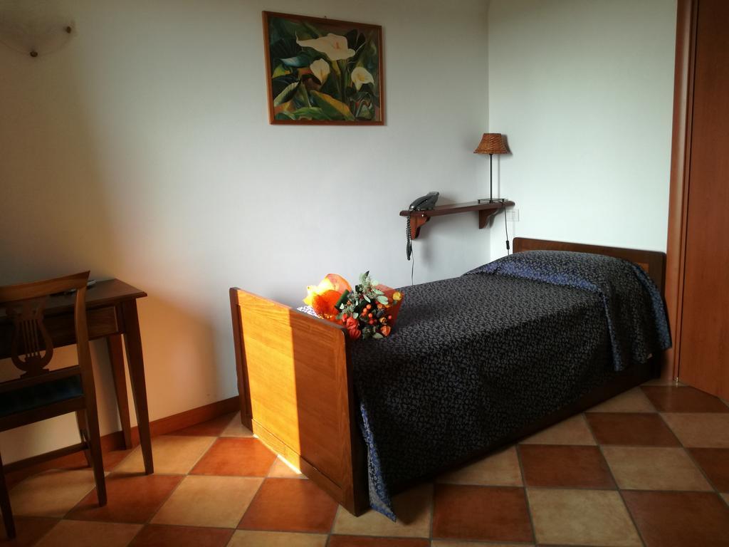 Locanda Dell'Arzente Сан-Сальваторе-Монферрато Экстерьер фото