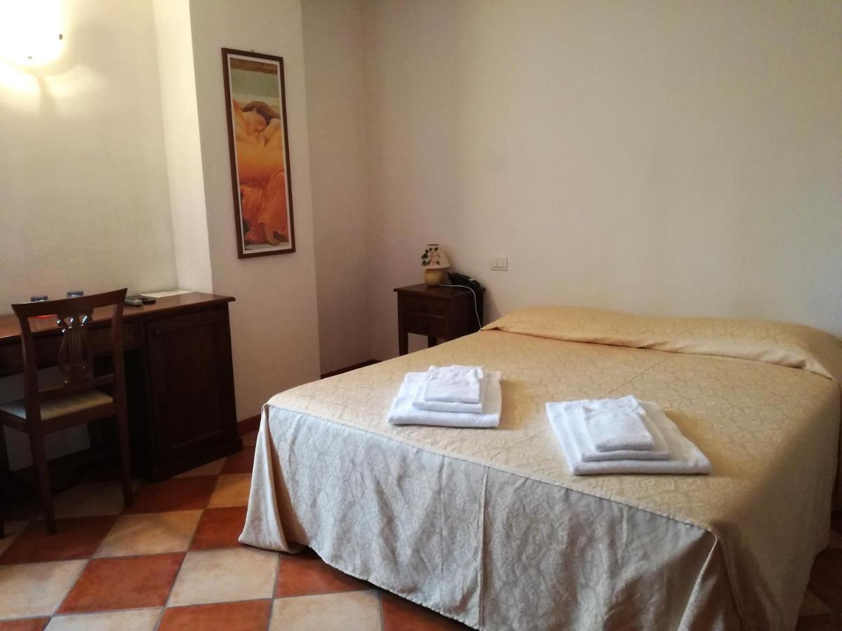 Locanda Dell'Arzente Сан-Сальваторе-Монферрато Экстерьер фото